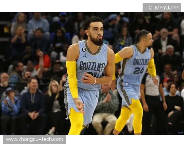 小卡特称赞泰厄斯琼斯为理想控卫其沟通能力令各队垂涎欲滴 小卡特称赞泰厄斯琼斯为理想控卫其沟通能力令各队垂涎欲滴