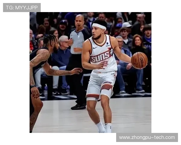 布克分享决策哲学：信任队友是我传球的动力与信念